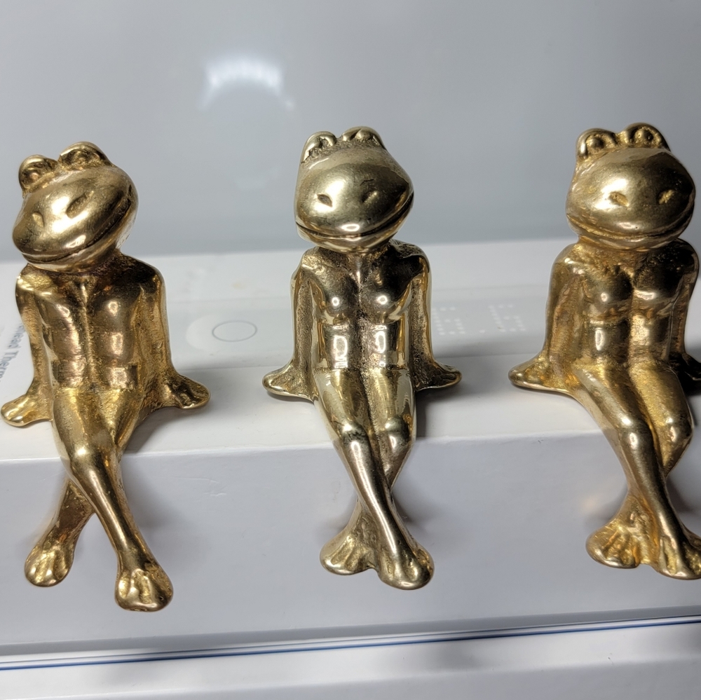 3 frog Miniatures - Picture 3 of 3